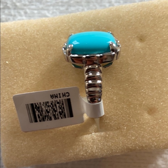 Ring - Picture 3 of 6